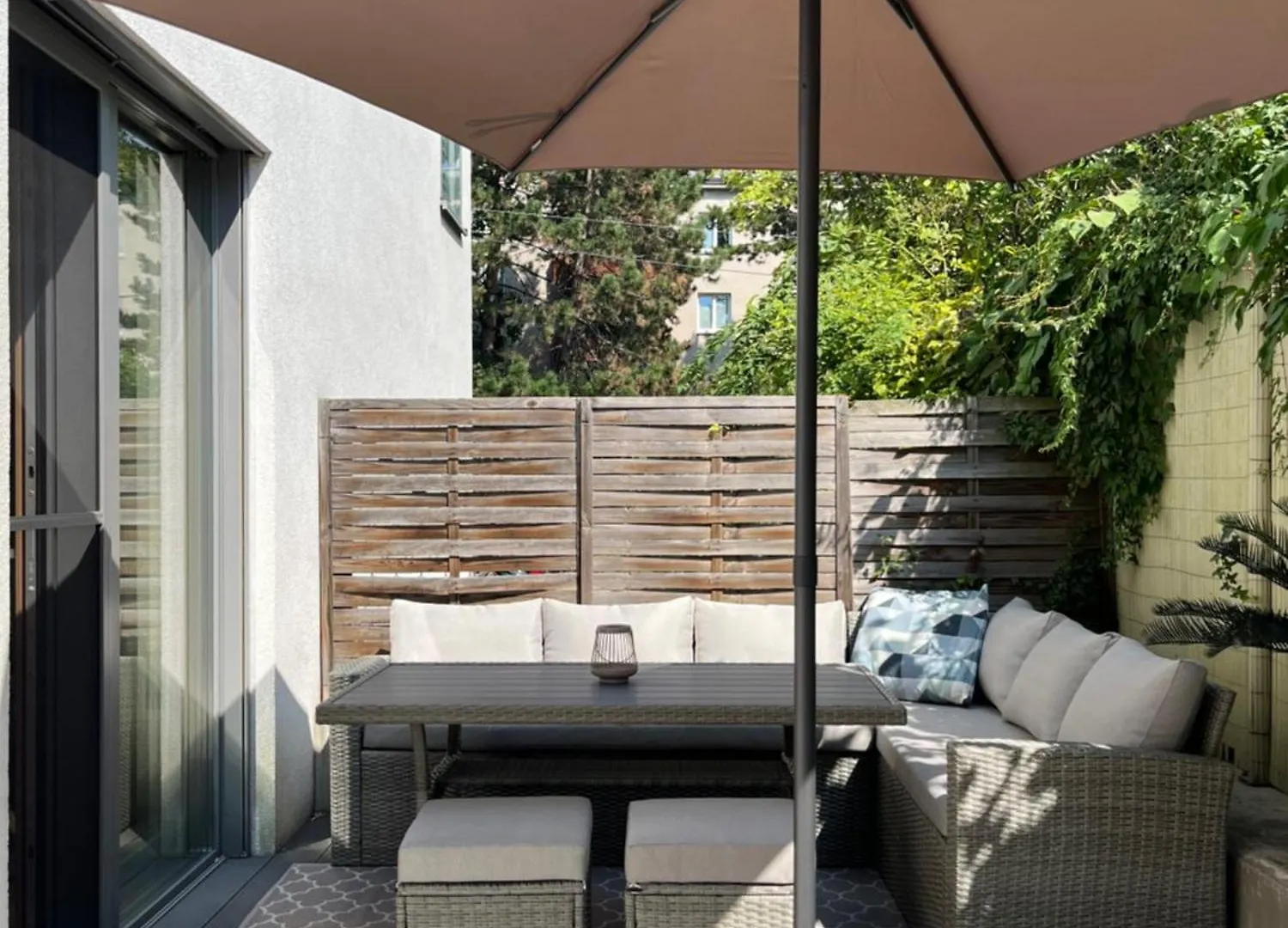Apartment Roterd Residence, Central & Green, Parking Lot Vienna Austria