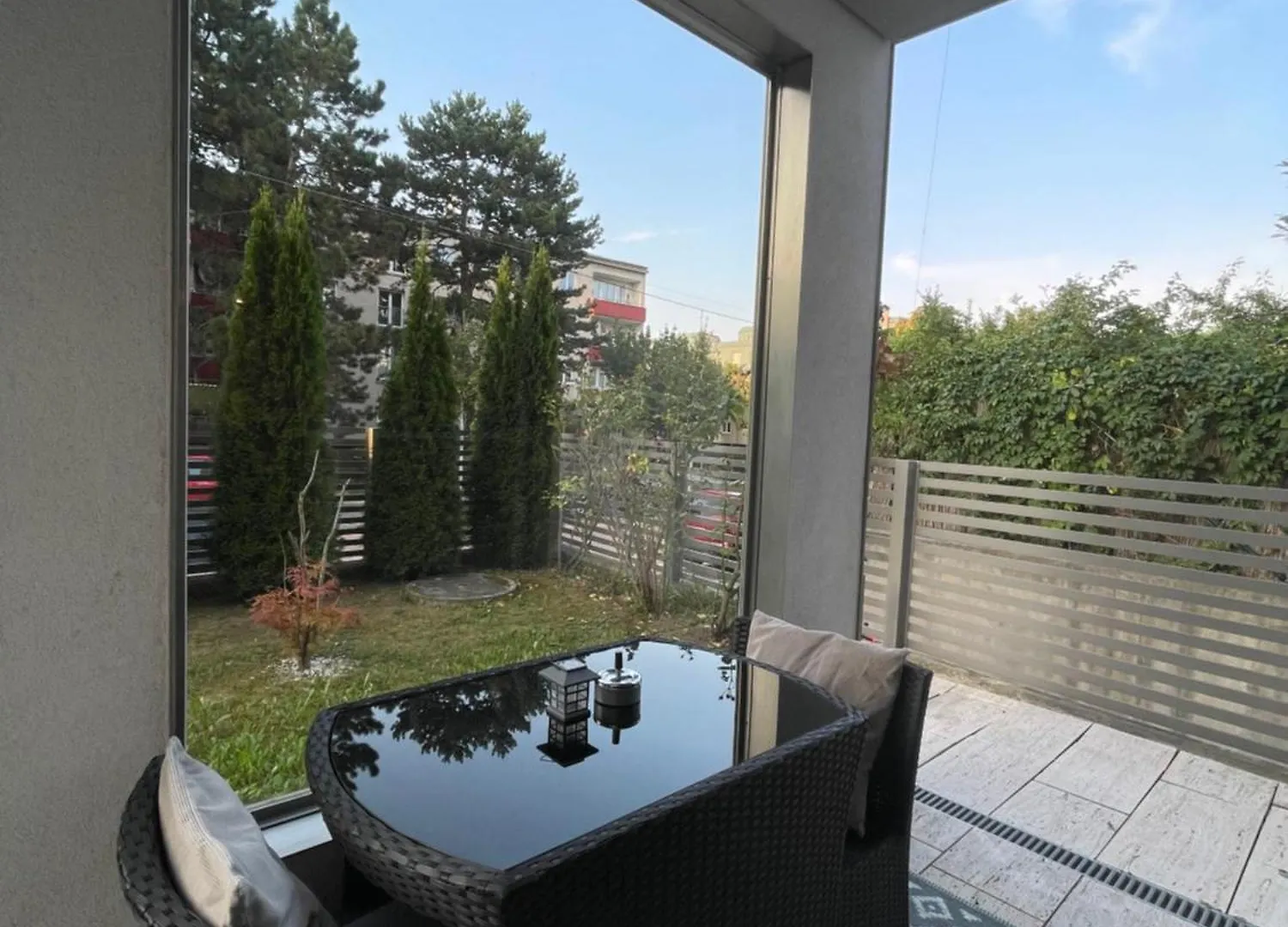 Roterd Residence, Central & Green, Parking Lot Vienna Apartment
