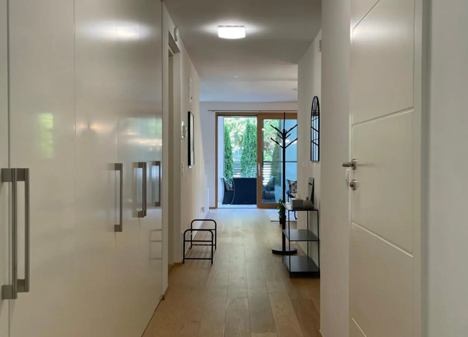 Roterd Residence, Central & Green, Parking Lot Vienna